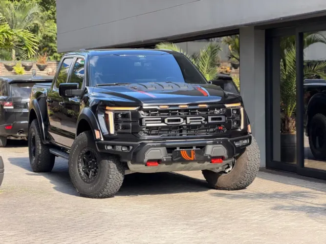Ford F-150 F150 SVT Raptor 2024