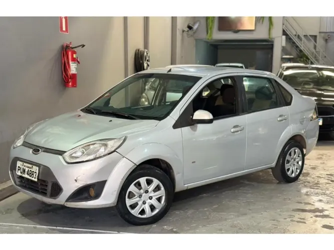 Ford Fiesta Sedan 1.6 16V Flex Mec. 2014