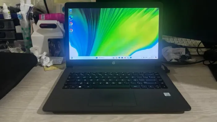 Notebook HP, Core i5 8th, 8Gb RAM, SSD 256, Tela 14", + Win11 Licencia (problema no wi-fi)