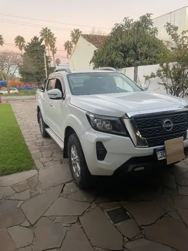 Nissan Frontier XE CD 4X4 2.3 Bi-TB Diesel Aut. 2024