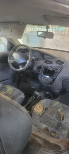 Ford focus 2002 . Vendo peças