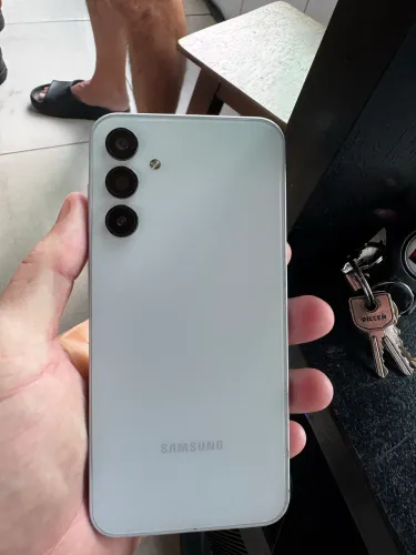 Celular Samsung a05s (ele não liga)