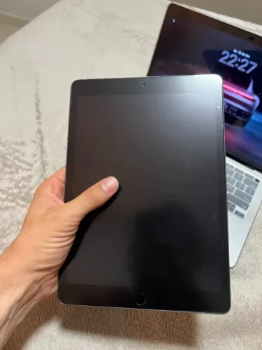 Apple iPad De 10.2 Wi-fi 32gb Cinza-espacial (8a Geração)
