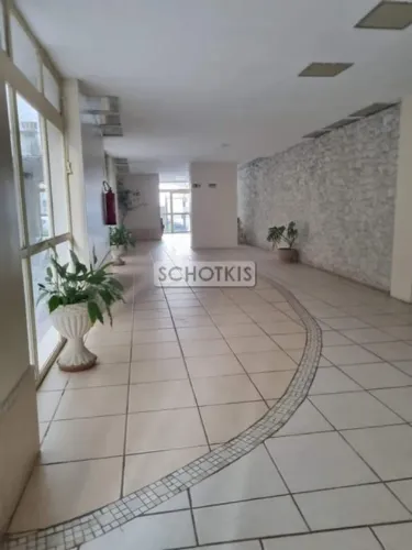 IMOBILIÁRIA SCHOTKIS VENDE AMPLO APARTAMENTO DE 03 DORMITÓRIOS DESOCUPADO, ÚNICO NO BAIRRO