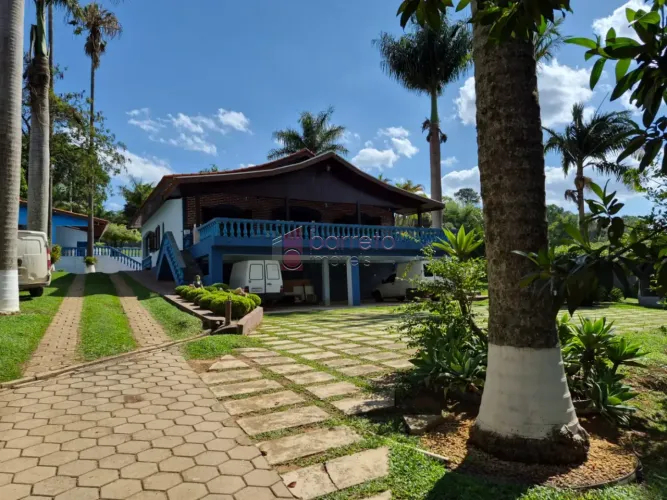 CHÁCARA COM 2.610 M² À VENDA NO LOTEAMENTO IARA EM ATIBAIA/SP