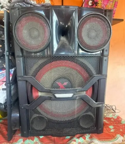 Duas caixas de som do mini sistem lg audio 9740