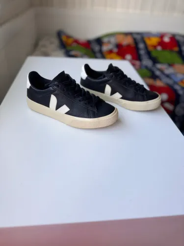 Tênis Vert Preto 35