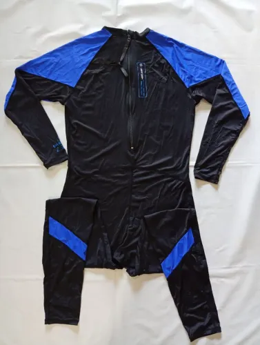 Roupa para mergulho ou surf