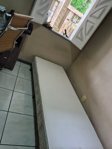 Doa-se base de cama solteiro