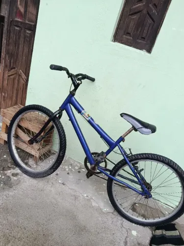 Bicicleta infantil menino