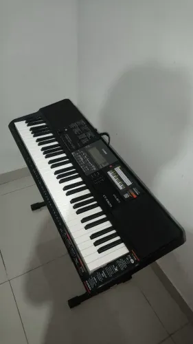Casio CT-X800 + Suporte, pedal e capa