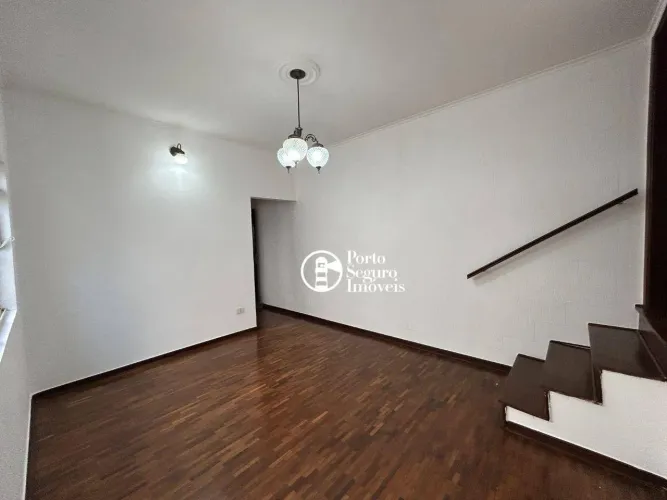 Excelente casa bem conservada em um dos bairros mais nobres, tradicionais e valorizados de