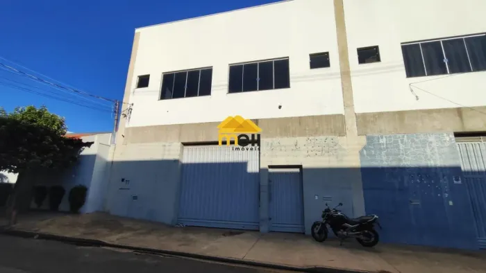 Comercial para Locação em Presidente Prudente, Vila Formosa, 3 banheiros