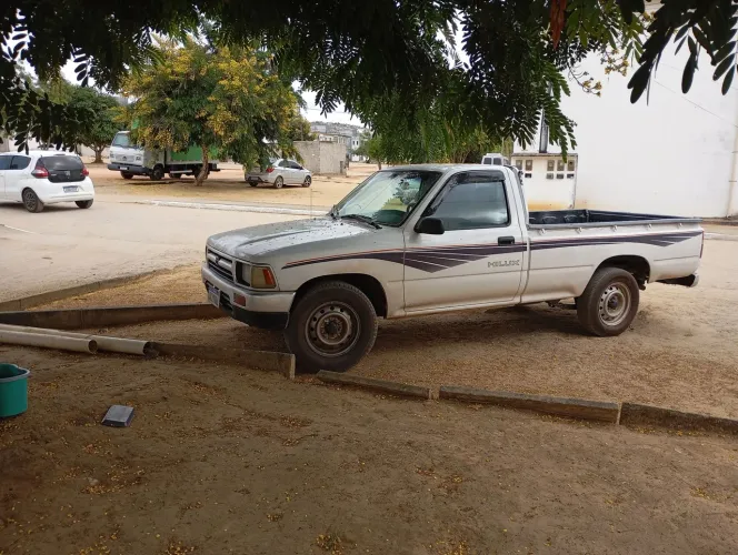 Vendo Hilux 1997