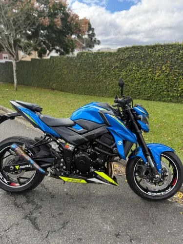 Suzuki Gsx750s 