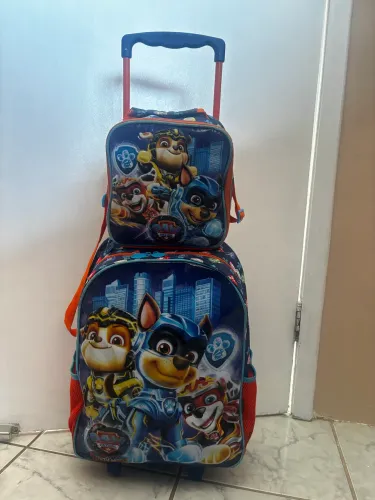 Mochila de rodinha com lancheira térmica