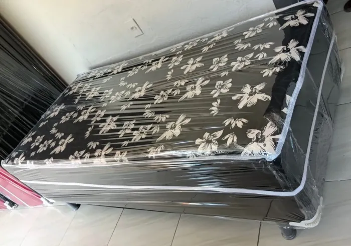 Cama solteiro de mola confortável 350$ fazemos a entrega grátis