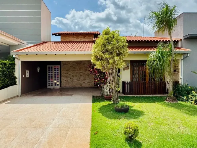Venda - Linda Casa no cond. residencial Havana - 3 quartos (1 suíte) com piscina e churras