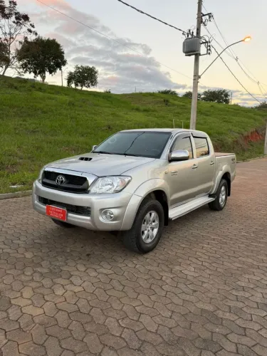 Toyota Hilux CD SRV D4-d 4X4 3.0 TDI Diesel AUT 2010