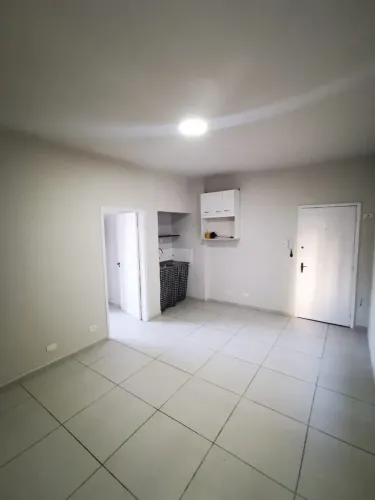 Imóvel para aluguel possui 32 metros quadrados com 1 quarto em Centro - Curitiba - PR