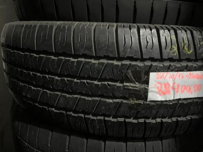 Pneu 265/70/17 maxxis bravo por 350$ seminovo original 