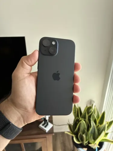 Iphone 15 - Preto - 128gb (Com caixa)