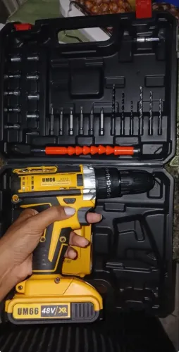 Furadeira/Parafusadeira Sem Fio com 2 Baterias