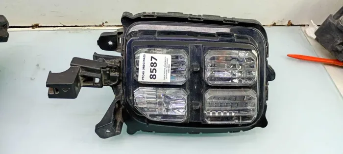 *Farol de neblina DIREITO Mitsubishi OUTLANDER 2020/2023