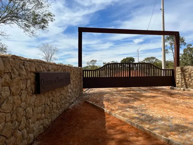 Lote/Terreno para venda tem 20.000 m² quadrados em Zona Rural - Araçaí - MG
