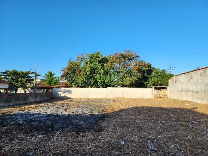 Dois Terrenos Murados - Jaconé - Pertinho da Praia - Localização Privilegiada