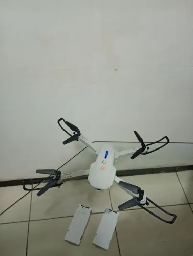 Drone Dobrável com Câmera Wi-Fi + 2 Baterias - Novo