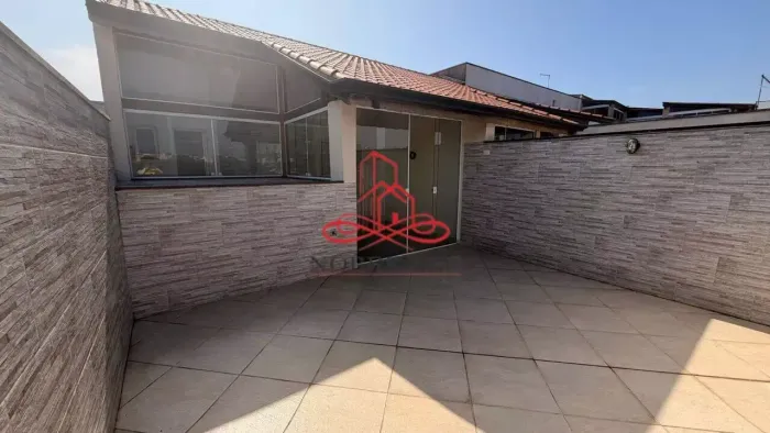 Imóvel para aluguel possui 44 metros quadrados com 2 quartos em Vila Linda - Santo André -