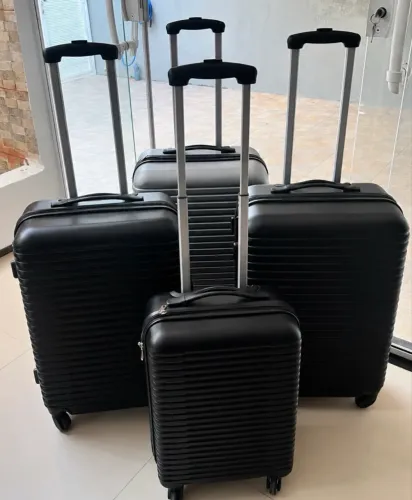 Vendo malas, usadas apenas uma vez