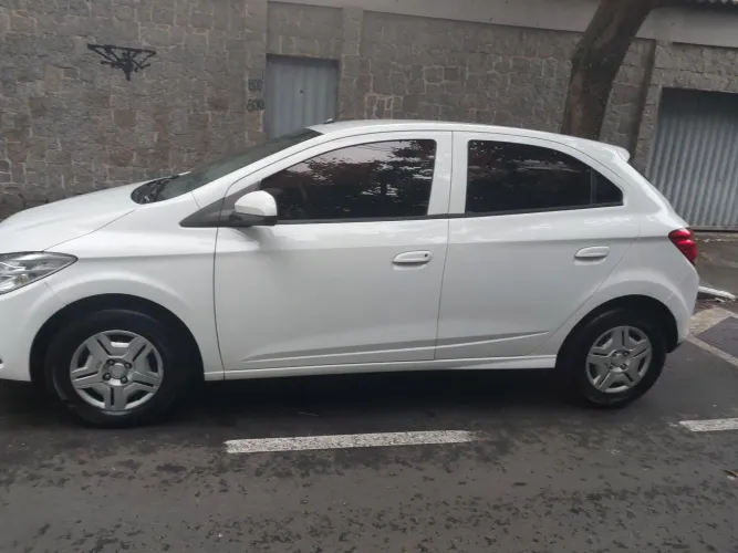 Chevrolet Onix Hatch LT 1.0 8V Flex Power Mec. 4P 2013