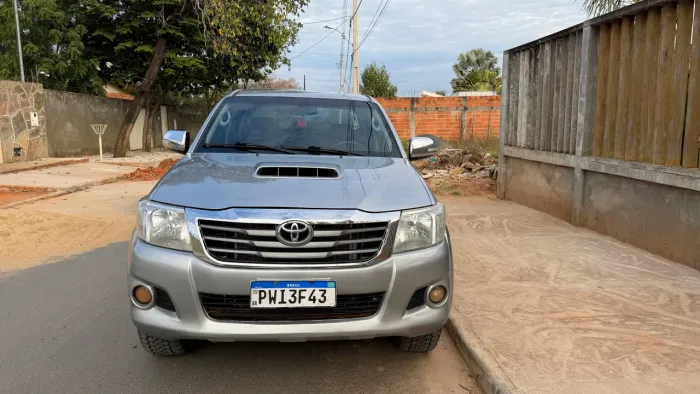 Toyota Hilux CD SRV D4-d 4X4 3.0 TDI Diesel AUT 2015