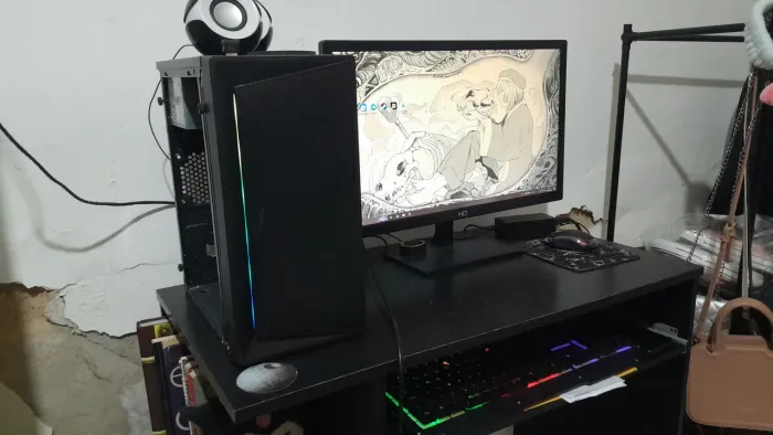 Computador AMD RADEON com Monitor HQ 21.5" Incluso