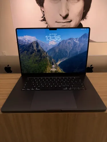 Macbook M5 MAX