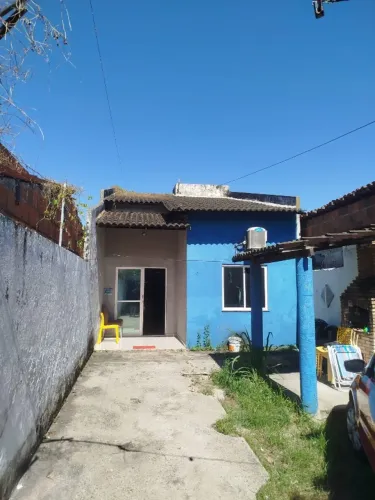 Casa ParquePotira , 3 quartos sendo um suite. Excelente localização.