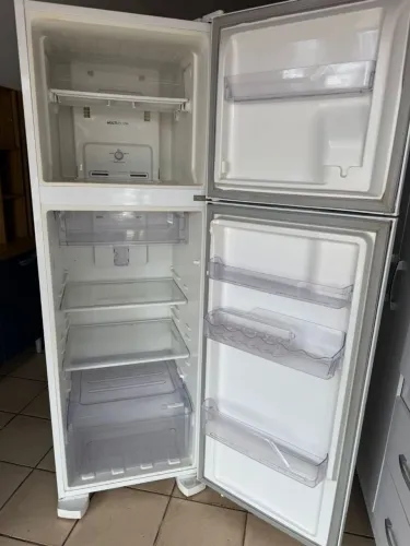Geladeira frost free dou garantia entrego frete grátis