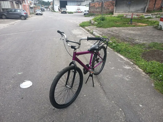 Bicicleta montadinha aro 24