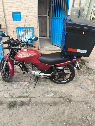 Vendo CG Titan 125 2001..