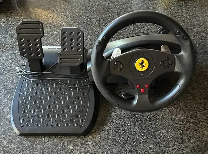 Volante Thrustmaster Ferrari GT Experience (PC,PS2,PS3)