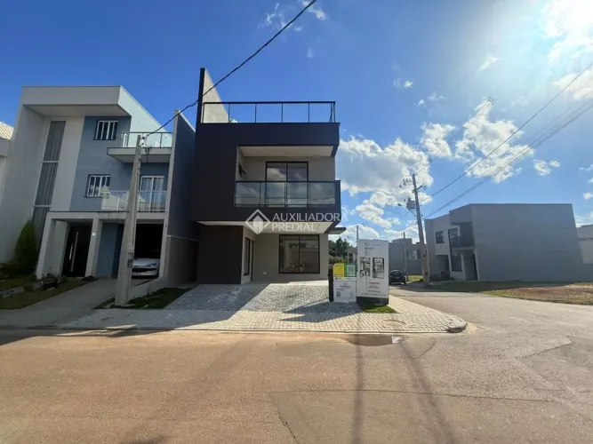 Sobrado com 3 dormitórios à venda, 158 m² por R$ 1.120.000,00 - Costeira - São José dos Pi