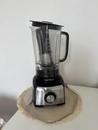 Liquidificador Britânia BLQ1380 com Filtro 12 Velocidades 1200W