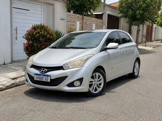 Hyundai HB20 Premium 1.6 Flex 16V Mec. 2013