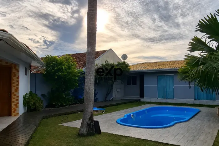 Condominio com 3 casas - Piraquara