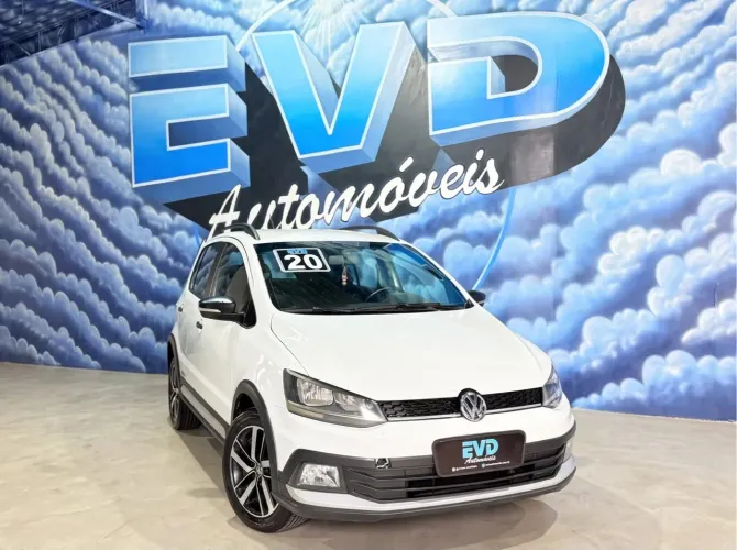 Volkswagen Fox 1.6 MSI Highline 16V Flex 4P Manual. 2020