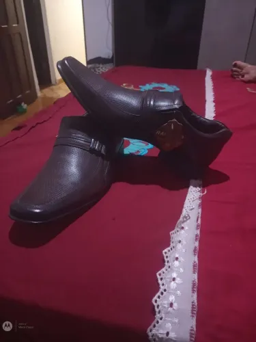 Sapato RAFARILLO, pontuação 43 Só R$ 150,00
