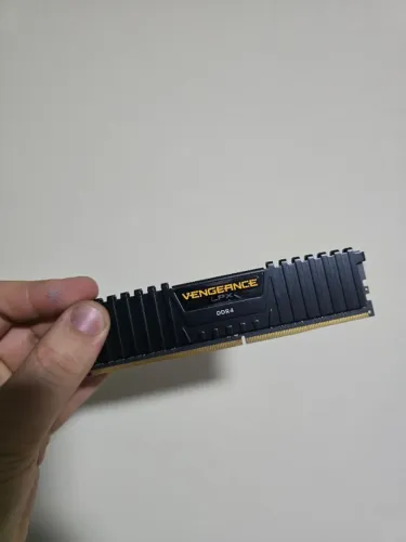 Memória ram 8GB CORSAIR 3000MHZ ddr4