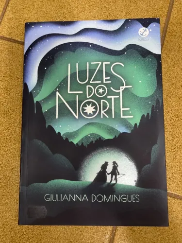 Livro Luzes do Norte da Giulianna Domingues